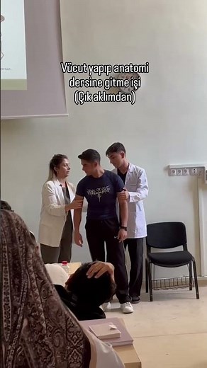 Sıra dersi beklemekte 😅 #tip #medicalstudent #gym