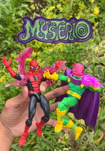 NEW RETRO SPIDERMAN FIGURE!! for todays NCBD - here’s some marvel legends retro card mysterio posing 🔮🔮 this figure is very accurate to the source material and love his accessories…looks great with other spiderman villains and any comic book / avengers shelf 😩 #fyp #figtok #marvellegends #spiderman #avengers