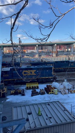 CSX locos sitting in Oak Point Yard! #train #csx #csxrailroad #csxtrain #rail #trainwatching #rails