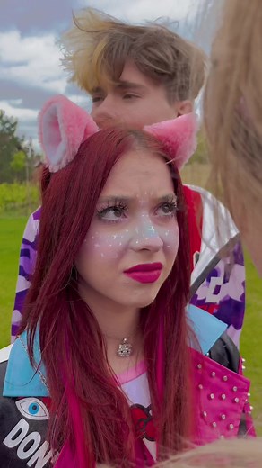 Have you already watched the new episode on our YouTube channel? 🤔 Leave a in the comments if you've seen it! ❤️ #timtin #crazycasa #girls #fyp #recommendations #lovestory #jealous #boyfriend #bestfriend