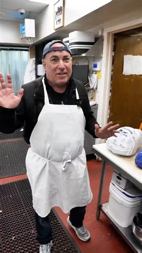 Get everything you need for Thanksgiving from Market Place Meats! 🦃 From our famous Amish turkeys to all your favorite turkey cuts, we’ve got it all! And don’t forget the gravy and desserts to top it all off! Stop by Market Place Meats or order online to make your holiday meal complete 🍽️🎉 #thanksgiving #turkey #turkeyday #meatmarket #waterfordmichigan #localmarket #market | Market Place Meats and Deli