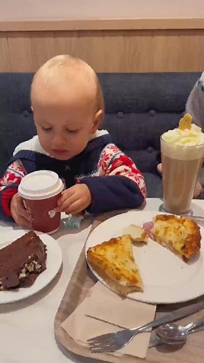 274_Coffee break 🎄☕️ #babyfoodie #babyreaction #solids #weaningbaby #toddlereatingchallenge | Finley Gallagher