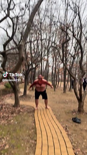 짐승거인과 진격의 거인: 심장을 바쳐라