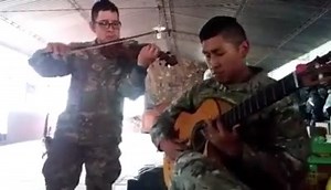 8.2K views · 202 reactions | ¡Que buenos músicos! ¡Hermosas zambas! Este video ya tiene algunos años pero cada vez que lo escuchamos nos emociona mas... ¡Que viva siempre nuestra música! | Raza Folklorica | Facebook