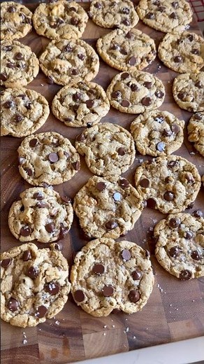 I can’t stop making these Oatmeal Chocolate Chip Walnut Cookies 🍪 #easyrecipe #shorts ￼