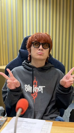 初登場のオレンジ🧡🍊 実はかなり高発色✨ そして、まだお客さんでお願いされたことありません🤭 勇気を出してご来店してくれる方がとても多くすごく嬉しい気持ちでいっぱいです！ いつもみていただきありがとうございます！今年もあと2ヶ月！ぜひお待ちしております🙌——————————————————————————————— upsy daisy Address-東京都渋谷区神宮前3-20-5 原宿AOビルB1F Reserve-hotpepper or DM —————————————————————————————— . #パーマ #パーマスタイル #パーマ女子 #パーマヘア #原宿 #原宿美容師 #原宿美容室 #表参道 #表参道美容室 #表参道美容師 #メンズヘア #メンズカット #メンズパーマ #メンズ #メンズコーデ #メンズヘアスタイル #メンズショート #メンズスタイル #upsydaisy #アップシーデイジー #深瀬 #ふかせ #深瀬慧 #深瀬くん #深瀬慧なしで生きていけるわけないだろ隊 #深瀬慧は世界を平和にしてくれる #セカオワ #sekainoowari #世界