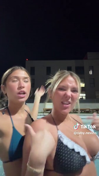 ruby.nevins (@ruby.nevins)’s videos with So Right - Molly Santana