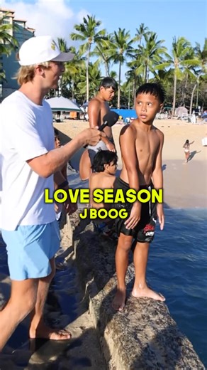 Cheyne Gitsham on Instagram: "Asking people for their favorite local songs in Hawaii! #hawaii #islandmusic"