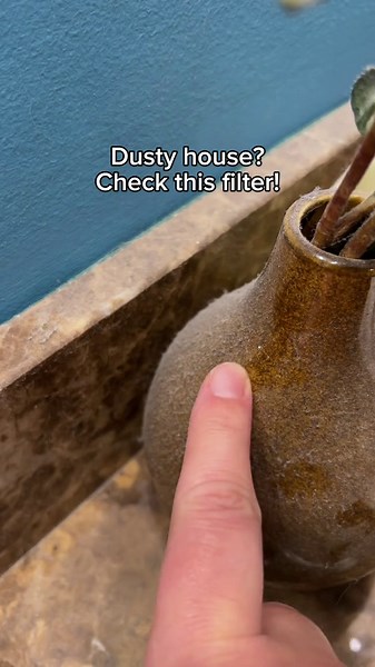 A Simple Tip to Clean Your Air Filter and Improve Air Quality
