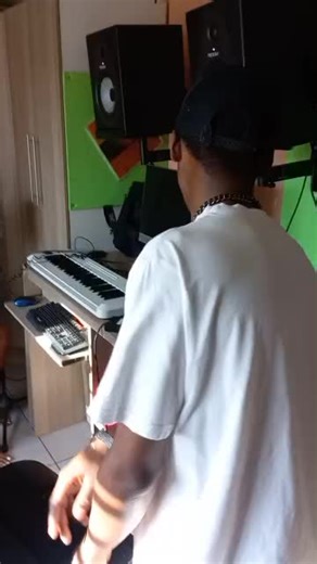 Yesterday's studio session at @Namba Records with @Khanya_Greens x @LeezyLee3 × @Dopelez x @PSE CHANNEL 🔥🔥🔥🔥