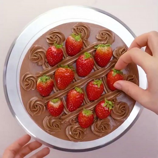 Easy & Delicious Chocolate Cake Tutorials 🍫