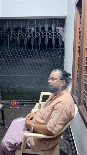 വൃത്തികെട്ട നോട്ടമാ കിളവന്റെ.....