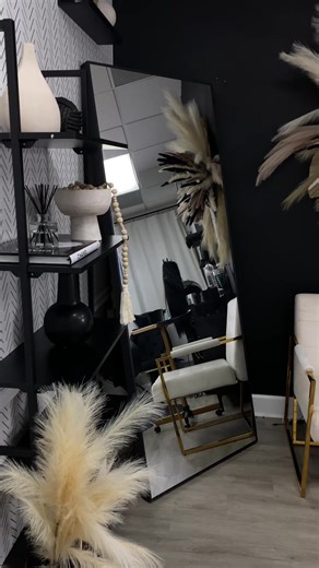 Luxury Salon Decor Ideas and Salon Suite Tour