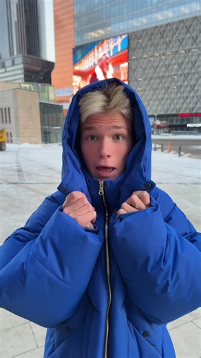 я встал час назад, на этом все. | Me Waking Up From A Nap