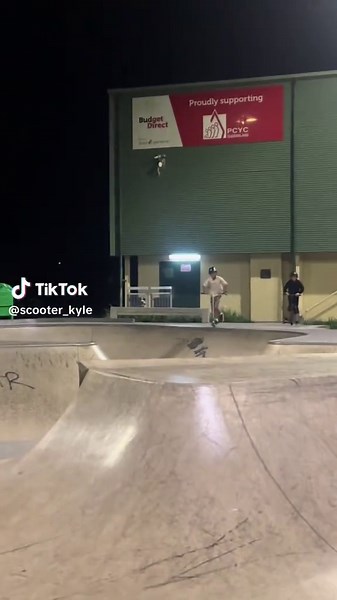 Clill or drill song ??? #toeasy #scooter #in❤️withbars #scootertricks #iluvmygf #chilers #nightride #pandov2deck @D_bayDailys