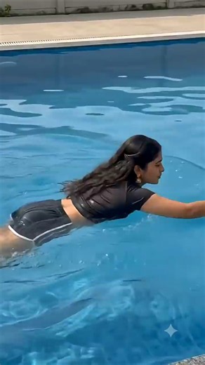 Delhi Swimming Pool Vlog 🏊‍♀️ | Aaj Ka Fun Day! 😍 स्विमिंग पूल में फूल मस्ती 😂#shorts #swimming