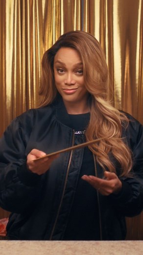 It’s BACK! 👀 #VSFashionShow Victoria's Secret 💛 | Tyra Banks