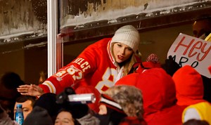 'Swag Surfin' Rappers Defend Taylor Swift From Backlash 'That's A Song We Made For Everybody'