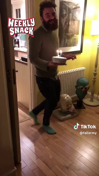 Birthday Cake Fails and Funny Party Moments