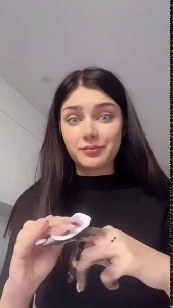 Trying to Cheer Up My Boyfriend With a Custom Gift – Will He Like It?