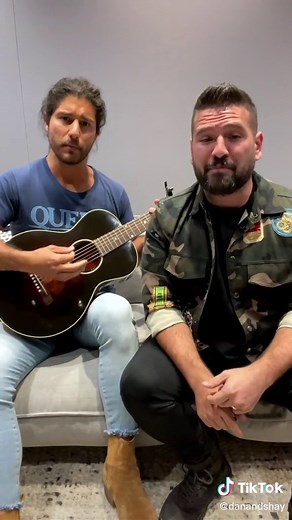 Acoustic Performance of 'Lipstick' by Dan Shay