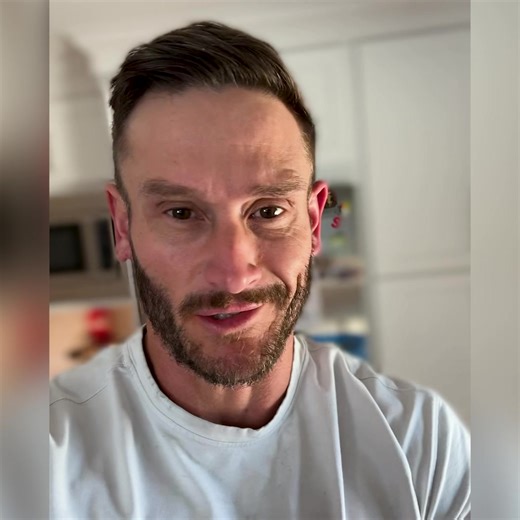 Paleovalley’s Grass Fed Bone Broth Protein is pure, high quality bone broth powder. Made from pure bone broth, a little bit of coconut milk powder, some organic flavor, a pinch of salt — and that’s it. Clean, simple, convenient. And right now, it’s 50% OFF with the link below! This stuff is a game changer.👇 | Paleovalley