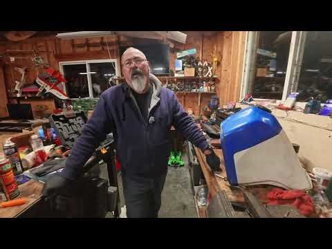 88 Kawasaki 650 klr running on its own!