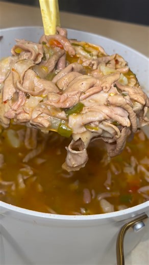 Mali_Bs_Kitchen on Instagram: "Chitterlings 😍😍😍 #Thanksgiving #chitterlings #easyrecipe #holiday #fallrecipe #pork #turkeyday #dinnerideas #chicagofoodie #holidayseason #comfortfood #foodblogger"