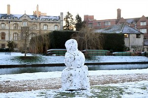 Snow on ground could disappear for most by end of century, Met Office suggests