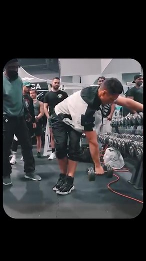 Struggling to engage your lats? Try this technique for a full stretch and contraction: https://bit.ly/CHARLES-ONLINE-COACHING ✅ Step Back: Adjust your stance with one foot back for better alignment ✅ Slight Knee Bend: Pre-stretch the lats before pulling ✅ Controlled Pull: Focus on feeling the lats move through the range of motion Want expert guidance to master every move? Join Charles Glass’s Online Coaching Program: ⚡ Customized Workouts & Nutrition: Tailored to your body type and goals ⚡ Weekl