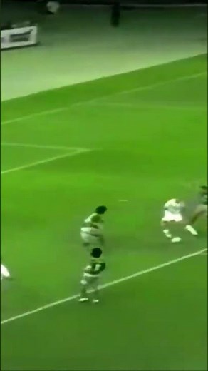 🌟⚽ Zinedine Zidane: The Maestro of Football! Partie 01