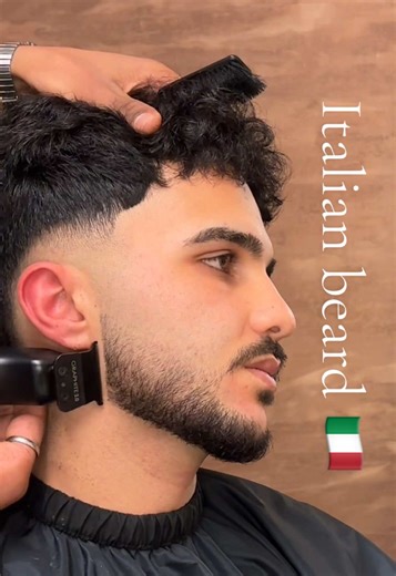 Italian beard style might be the ultimate jaw line enhancer! If only we had beard genetics like that. ————————————— #barber #beard #trend #fyp #mensgrooming