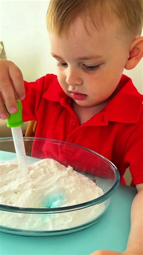 Can We Make a Volcano Erupt? 🌋😲 Learning with Leo