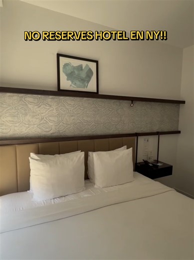 Hotel en Nueva York desde $140 😳 NO pagues de más por tu hotel ❌ Este tiene vista, rooftop, gym y está súper bien ubicado 👀 ⚠️ Los precios cambian rápido 👇 Reserva desde el pin verde antes de que suba #tiktokgorisingstars/1 #bookedonbooking #yotel #arlomidtown #nuevayork