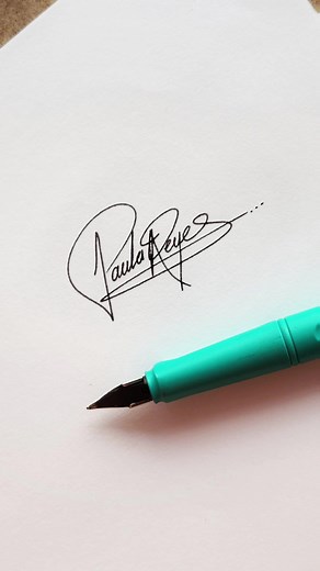 Ideas de firmas creativas para Paola