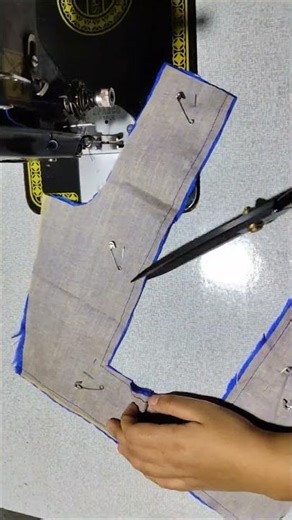 Square Neckline Blouse with Triangle Cut Appliqué cutting & stitching