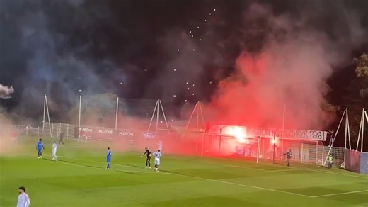 "20 euros la place, repas compris?": en colère, les ultras du SM Caen perturbent le derby caennais en Coupe de France