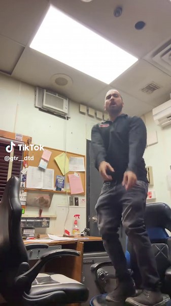 Sturdy Dance Remix: New York Vibes Unleashed!