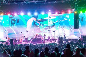 Here's Turnstile in a Taco Bell commercial