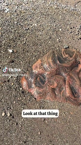 Beautiful Crystals for Rockhounds: Ultimate Backpack Guide