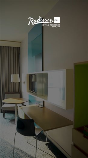 O Ano Novo começa melhor quando a noite termina em descanso profundo. 🌙 Passe o Réveillon no Radisson Hotel e desfrute de quartos pensados para o seu conforto, perfeitos para recuperar as energias e viver os primeiros dias de janeiro com calma. Comece o ano com equilíbrio. ✨ Radisson Hotel o descanso que faz a diferença. The New Year begins better when the night ends with deep rest. 🌙 Spend New Year’s Eve at Radisson Hotel and enjoy rooms designed for your comfort perfect for recharging and em