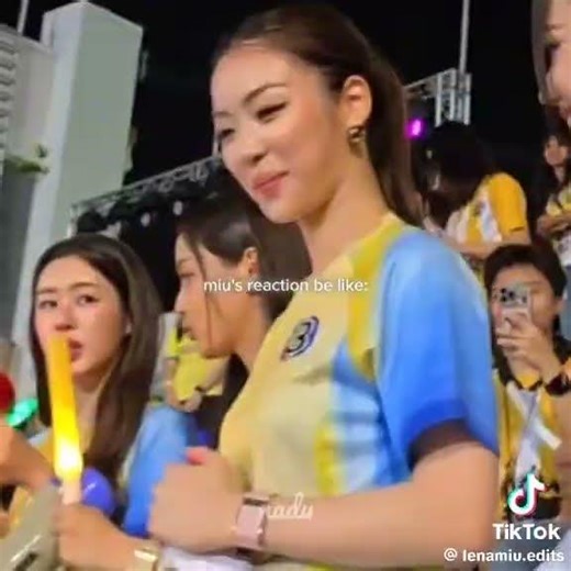 LenaMiu is so cute at this #thaigl #lenamiu #lalinalena #miu #wlw