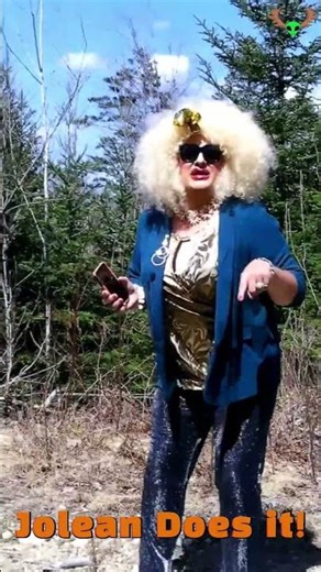 FUNNY HOLIDAY #sketch #comedy #funny #drag #makeup #outtakes #bloopers #hair #holiday