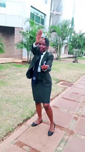 😂😂i suck at this😫#kickswivel #dance #comedy #kenya #kickswivelchallenge
