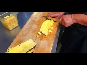 How to cut pineapple for pizza 2021