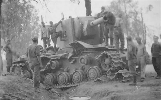 【巨兽之殇】二战苏军那些损失的is-2，KV1，KV2，多炮塔神教等重型坦克和自行火炮