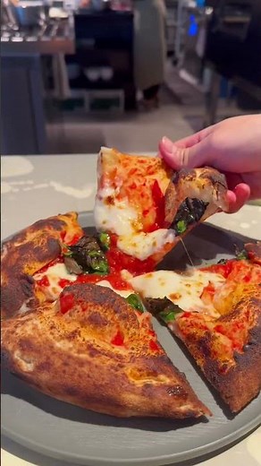 【400℃ PIZZA TOKYO】寺門ジモンが絶賛する飲める高加水ピザ #東京グルメ #神楽坂グルメ #tokuofood