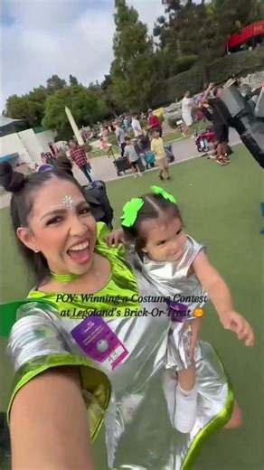 Winning a family costume contest at Legoland California 🧡