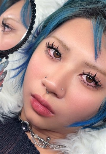 Dolly Eye Anime Lash Extensions for a Stunning Look