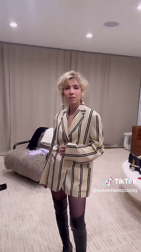 Fashion Marathon with Jennette McCurdy